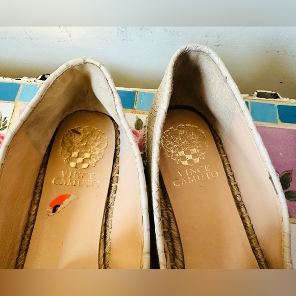 Vince Camuto Cream Textured Leather Snake Print Neutral Flats Espadrilles 9.5 - Picture 2 of 6